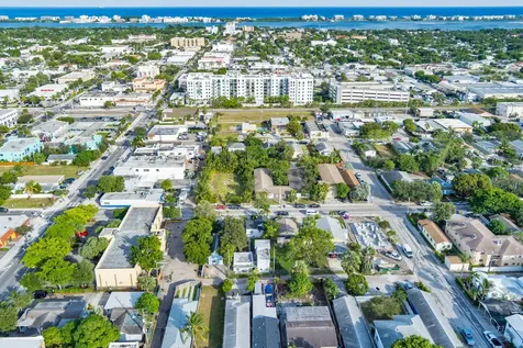 19 S E Street Lake Worth Beach FL 33460