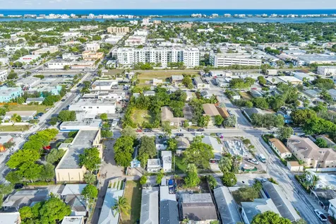19 S E Street Lake Worth Beach FL 33460