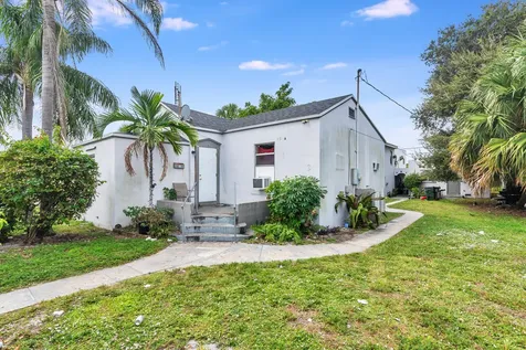 19 S E Street Lake Worth Beach FL 33460