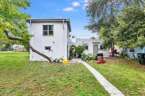 19 S E Street Lake Worth Beach FL 33460