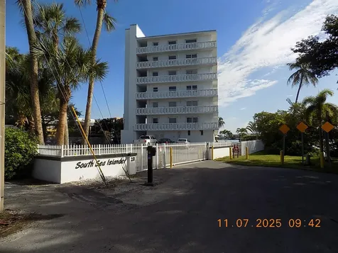 231 E Lantana Road Lantana FL 33462