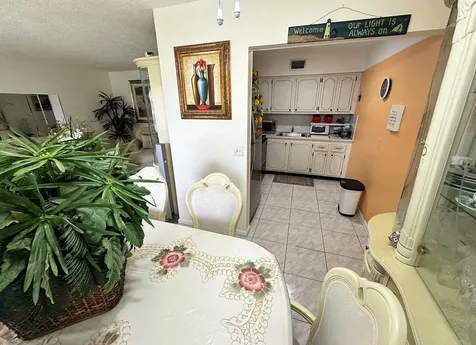 86 Sheffield D West Palm Beach FL 33417