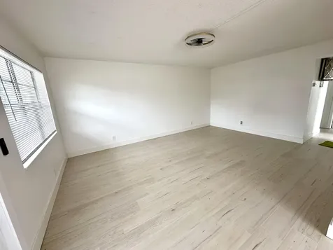 121 Sheffield F West Palm Beach FL 33417