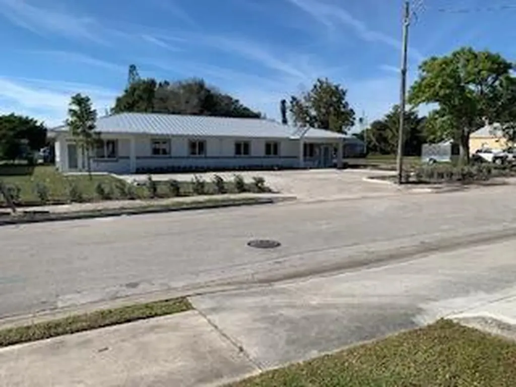 513 N 9th Street Fort Pierce FL 34950