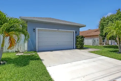 309 Ne 11th Avenue Boynton Beach FL 33435