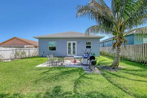 309 Ne 11th Avenue Boynton Beach FL 33435