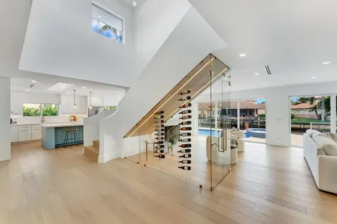 580 Sw 15th Street Boca Raton FL 33432