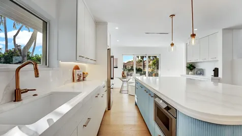 580 Sw 15th Street Boca Raton FL 33432