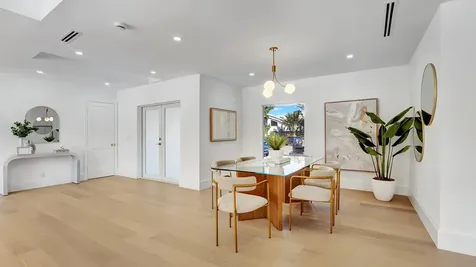 580 Sw 15th Street Boca Raton FL 33432