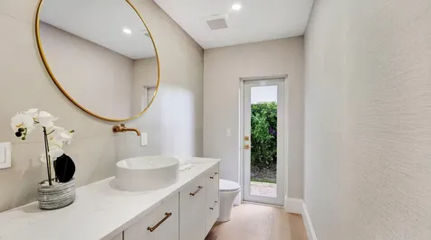 580 Sw 15th Street Boca Raton FL 33432