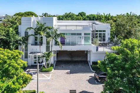 226 Palm Court Delray Beach FL 33444