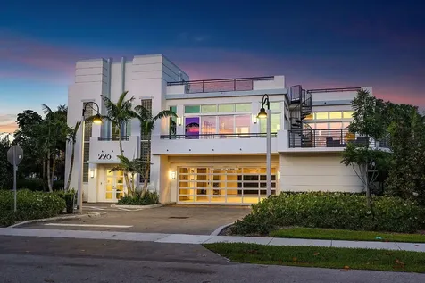 226 Palm Court Delray Beach FL 33444