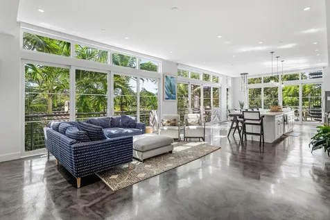 226 Palm Court Delray Beach FL 33444