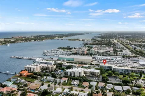 300 Waterway Drive Lantana FL 33462