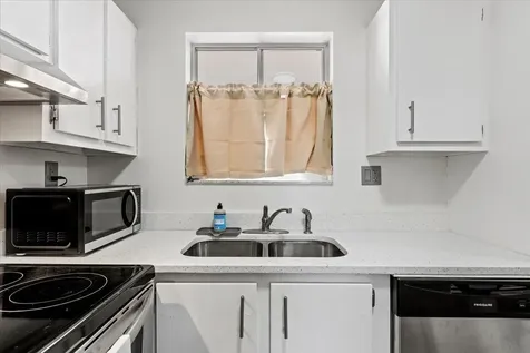 300 Waterway Drive Lantana FL 33462