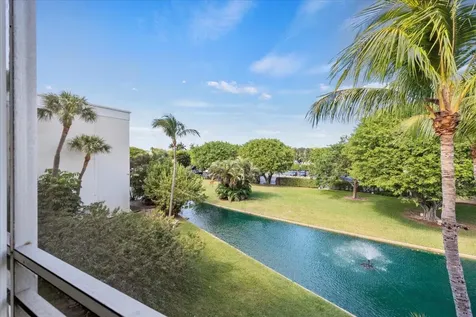 300 Waterway Drive Lantana FL 33462