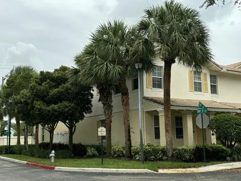 909 NW 18th Avenue Boca Raton FL 33486