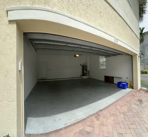 909 NW 18th Avenue Boca Raton FL 33486