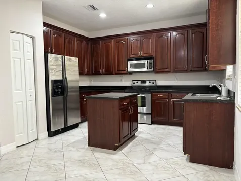 909 NW 18th Avenue Boca Raton FL 33486