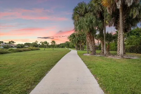 2951 Twin Oaks Way Wellington FL 33414