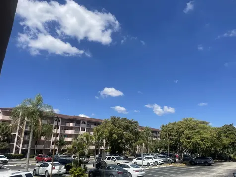 3955 N Nob Hill Road Sunrise FL 33351