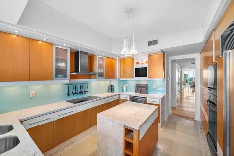 400 Se 5th Avenue Boca Raton FL 33432