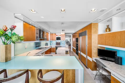 400 Se 5th Avenue Boca Raton FL 33432