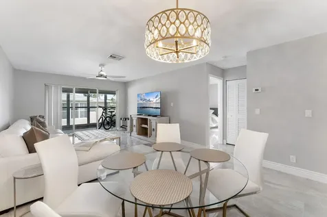 1020 Silk Oak Terrace Delray Beach FL 33445