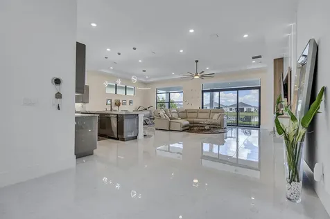 5320 Saint Armands Way Westlake FL 33470