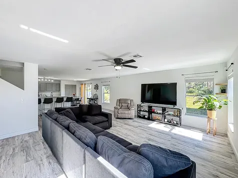 13841 Chihuly Court Orlando FL 32824