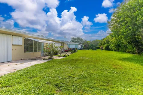 180 High Point Terrace Delray Beach FL 33445