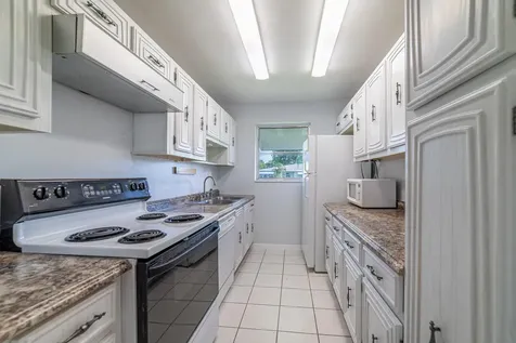 180 High Point Terrace Delray Beach FL 33445