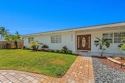 2070 Ne 27th Street Lighthouse Point FL 33064