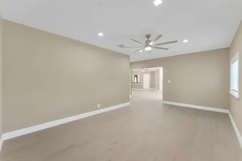 2070 Ne 27th Street Lighthouse Point FL 33064