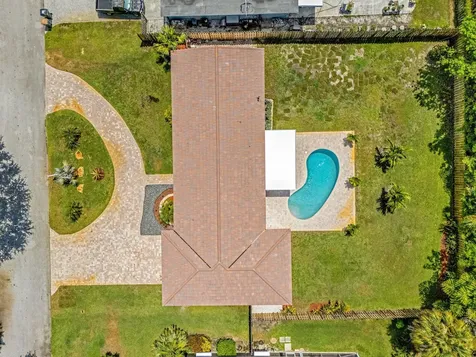 2070 Ne 27th Street Lighthouse Point FL 33064