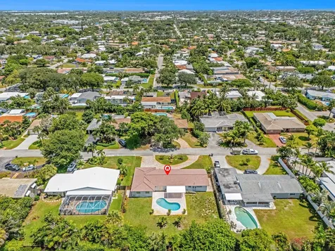 2070 Ne 27th Street Lighthouse Point FL 33064