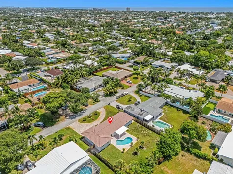 2070 Ne 27th Street Lighthouse Point FL 33064