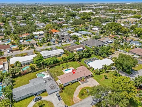 2070 Ne 27th Street Lighthouse Point FL 33064