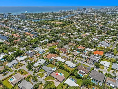 2070 Ne 27th Street Lighthouse Point FL 33064