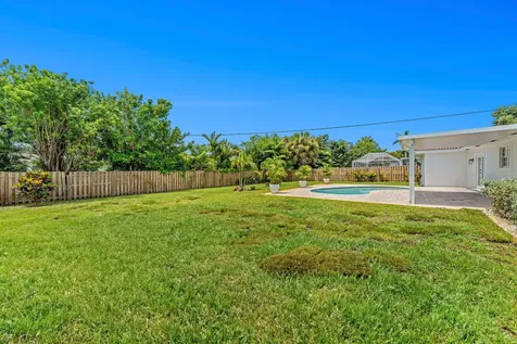 2070 Ne 27th Street Lighthouse Point FL 33064