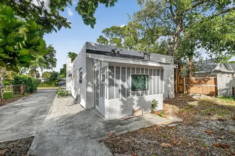 638 53rd Street West Palm Beach FL 33407