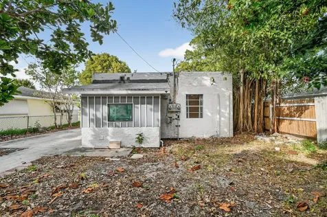 638 53rd Street West Palm Beach FL 33407