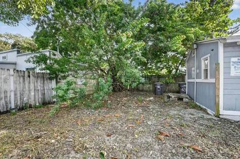 638 53rd Street West Palm Beach FL 33407