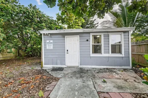 638 53rd Street West Palm Beach FL 33407