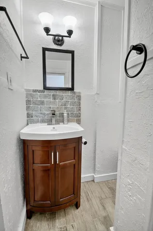 638 53rd Street West Palm Beach FL 33407