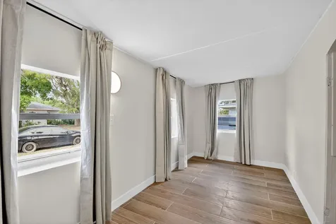 638 53rd Street West Palm Beach FL 33407