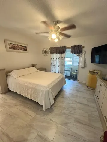 347 Norwich O West Palm Beach FL 33417