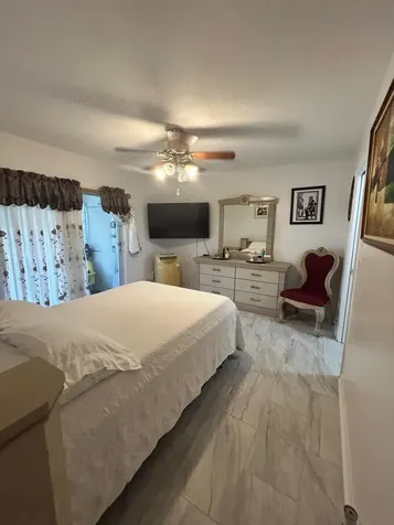 347 Norwich O West Palm Beach FL 33417