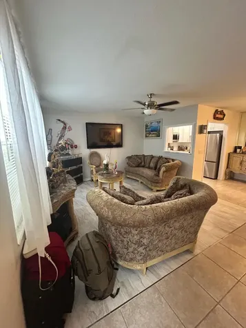 347 Norwich O West Palm Beach FL 33417