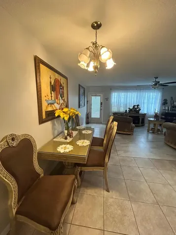 347 Norwich O West Palm Beach FL 33417